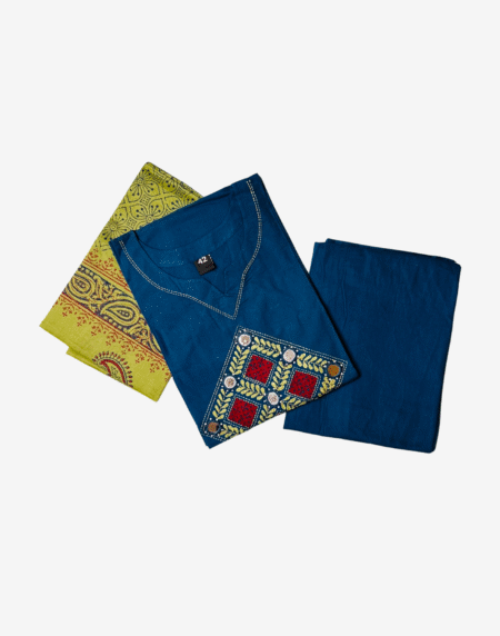 Elegant Embroidered 3-Piece Kurti Set with Dupatta